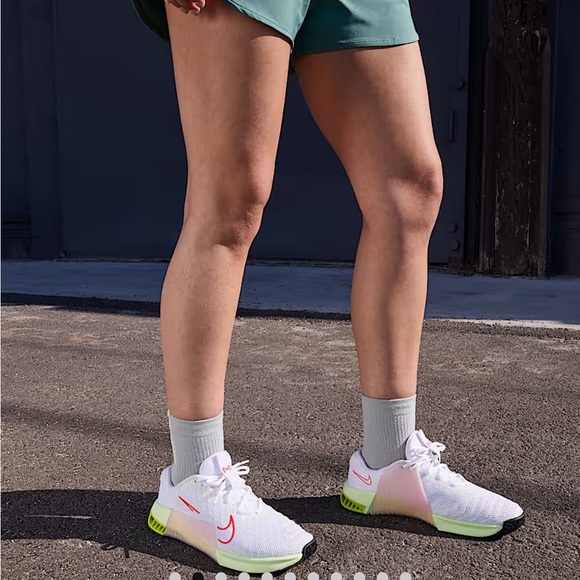 Nike women White and Neon Green workout  Sneakers - Picture 2 of 6